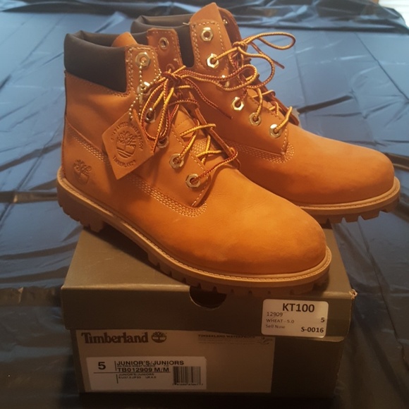 timberlands junior size 5